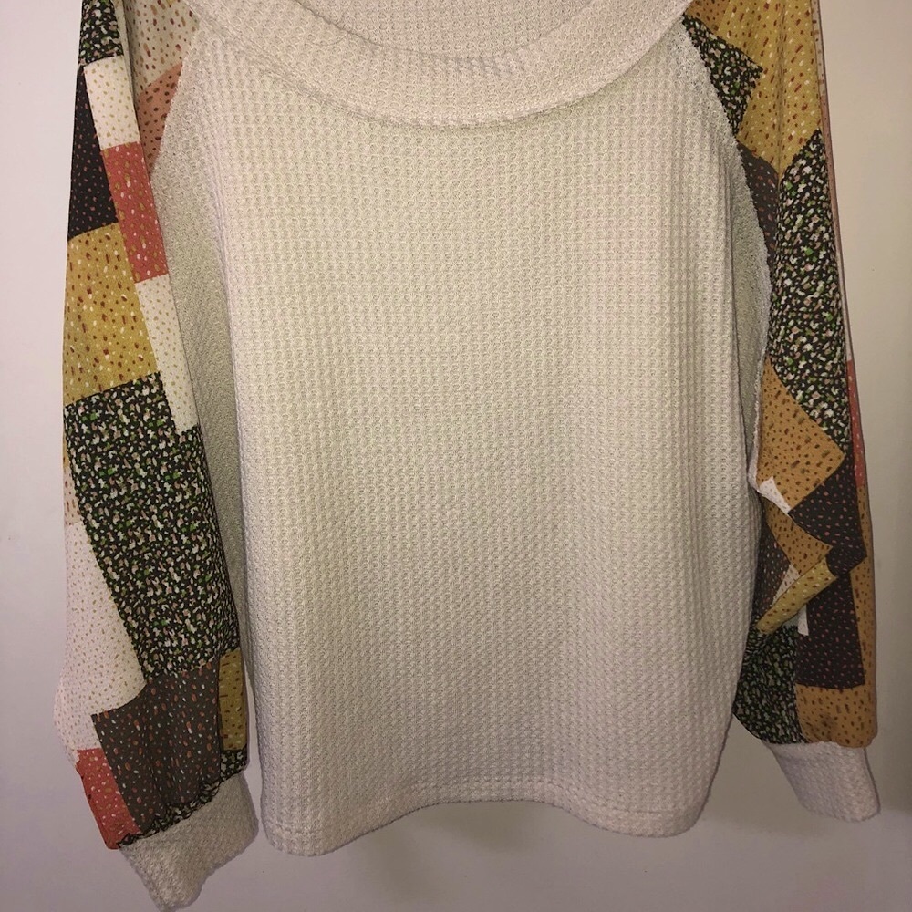 Off-Shoulder Patchwork Balloon Sleeve - image 1